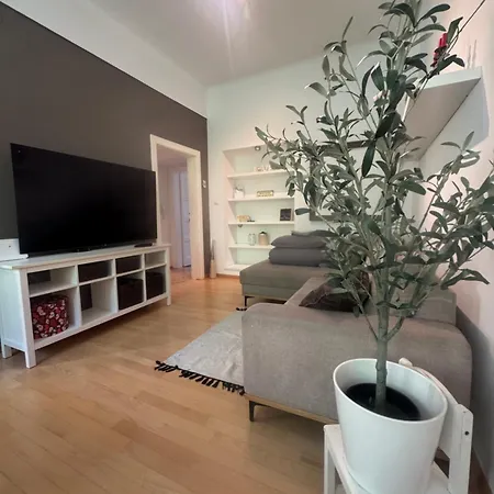 Feel Good At Dragon Bridge Apartment